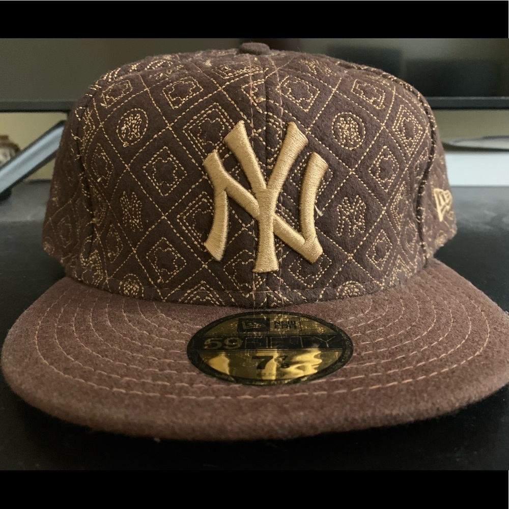 Brown and Beige NYY 7 7/8 fitted hat.